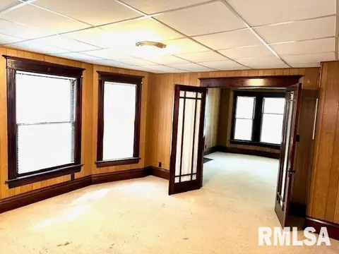 712 S State St, Springfield, IL 62704 photo 9