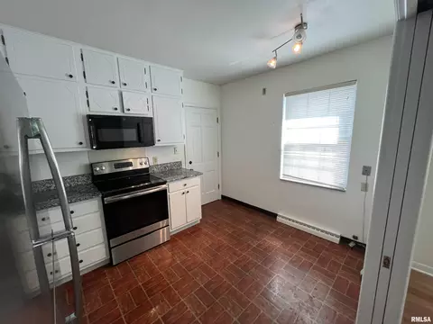 1514 S Park Ave, Springfield, IL 62704 photo 3