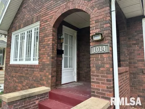 1014 S Main St, Jacksonville, IL 62650