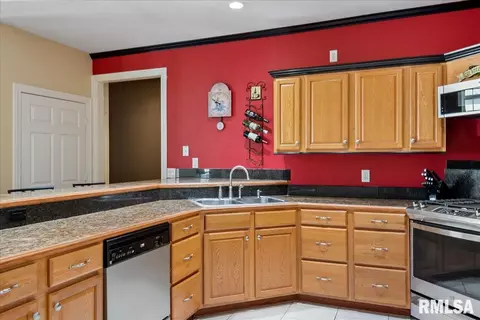 2801 Haverhill, Springfield, IL 62711 photo 17