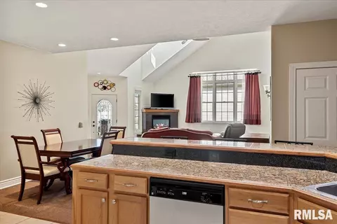 2801 Haverhill, Springfield, IL 62711 photo 18