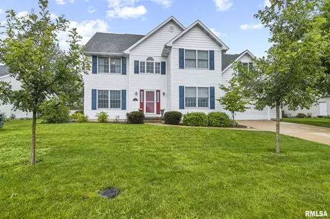401 Dover Dr, Chatham, IL 62629