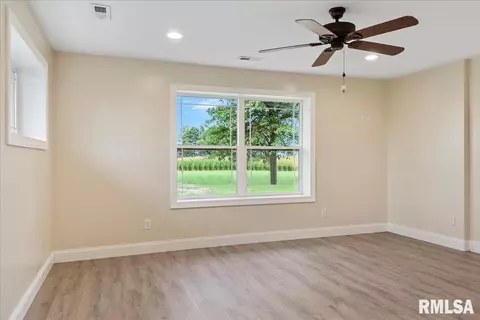 24365 Edwards St, Greenview, IL 62642 photo 34