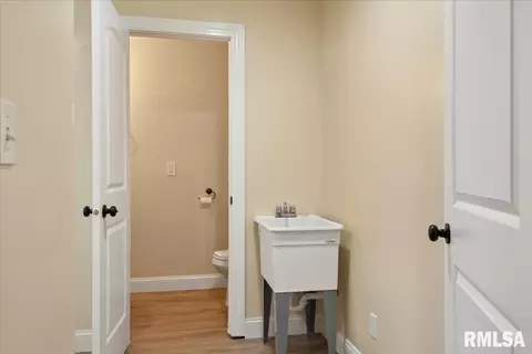 24365 Edwards St, Greenview, IL 62642 photo 29