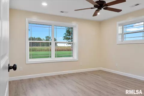24365 Edwards St, Greenview, IL 62642 photo 35