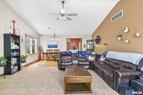 2802 Cronin Dr, Springfield, IL 62711 photo 13
