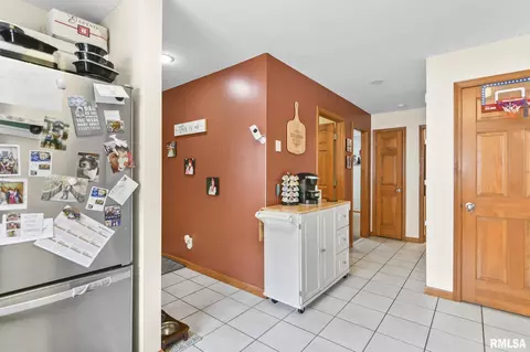 2802 Cronin Dr, Springfield, IL 62711 photo 9