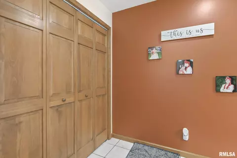 2802 Cronin Dr, Springfield, IL 62711 photo 5