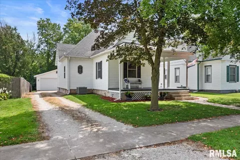 226 Pine St, Jacksonville, IL 62650