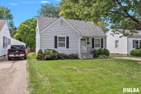 2209 S Spring St, Springfield, IL 62704 photo 2