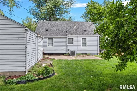 2209 S Spring St, Springfield, IL 62704 photo 32