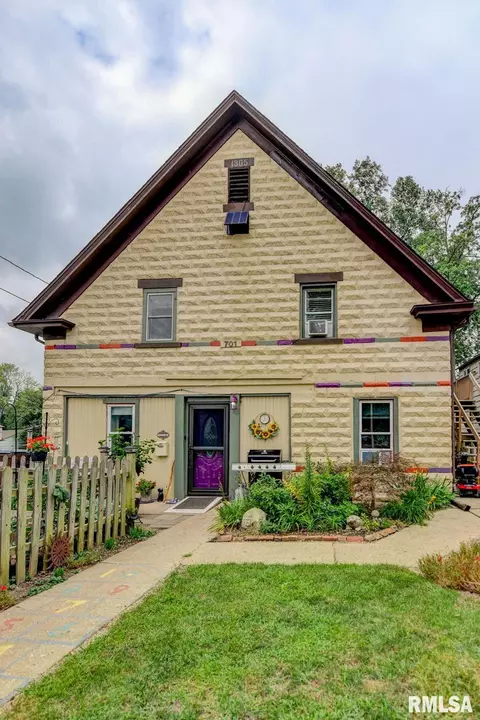 701 S Madison St, Taylorville, IL 62568