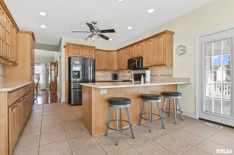 231 Sandstone Dr, Chatham, IL 62629 photo 13