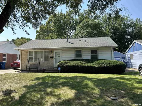17 Midland Ct, Springfield, IL 62702 photo 2