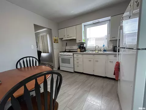 17 Midland Ct, Springfield, IL 62702 photo 7