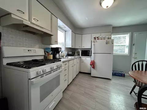 17 Midland Ct, Springfield, IL 62702 photo 6