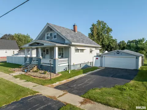 1048 W Losey St, Galesburg, IL 61401