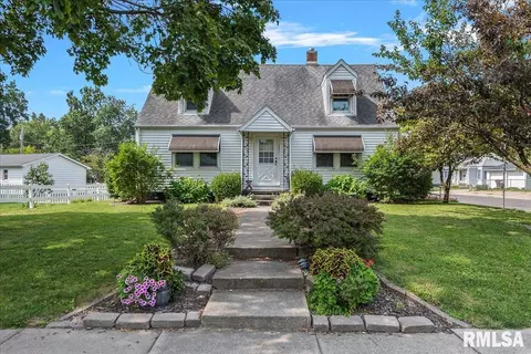 741 Haner Ave, Taylorville, IL 62568