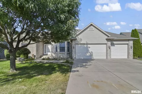 6320 Winterberry Ln, Springfield, IL 62712 photo 2