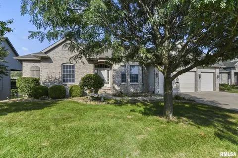 6320 Winterberry Ln, Springfield, IL 62712