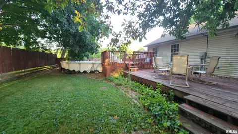 608 N Main St, Athens, IL 62613 photo 19