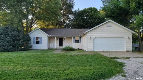 608 N Main St, Athens, IL 62613
