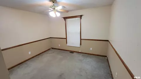 608 N Main St, Athens, IL 62613 photo 7