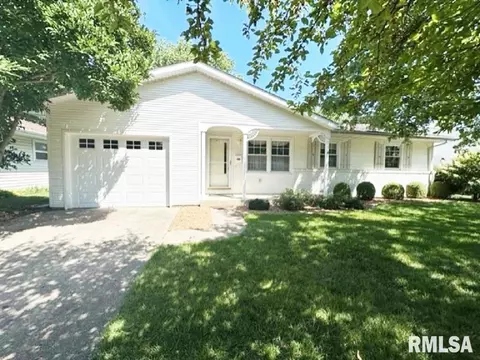 1001 Virginia Ave, Taylorville, IL 62568