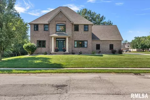 28 Woodland Trl, Rochester, IL 62563