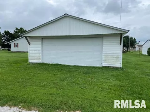 512 W Illinois St, Assumption, IL 62510 photo 21