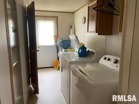 512 W Illinois St, Assumption, IL 62510 photo 16