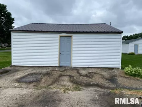 512 W Illinois St, Assumption, IL 62510 photo 22