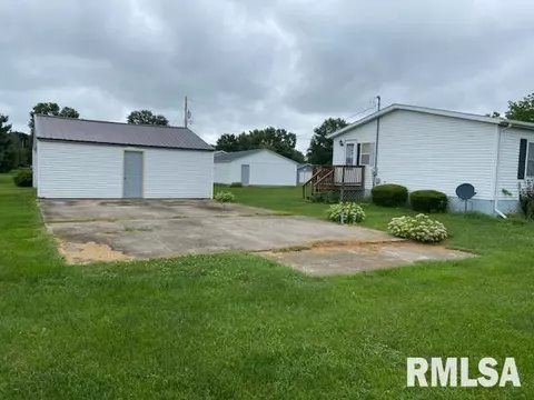512 W Illinois St, Assumption, IL 62510 photo 17