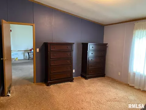 512 W Illinois St, Assumption, IL 62510 photo 11