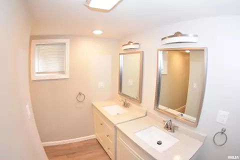 2523 S 10th St, Springfield, IL 62703 photo 50