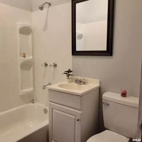 900 E Stanford Ave, Springfield, IL 62703 photo 12
