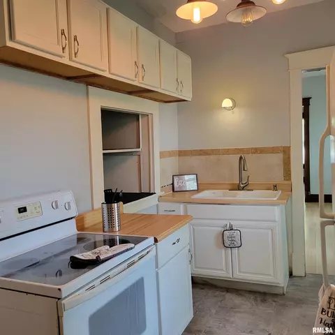 900 E Stanford Ave, Springfield, IL 62703 photo 16