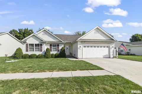 3017 Twin Lakes Dr, Springfield, IL 62707 photo 2