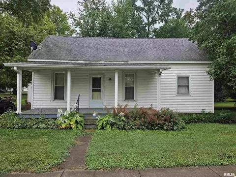 203 Hart St, Franklin, IL 62638