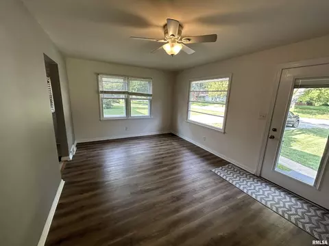 2803 S Park Ave, Springfield, IL 62704 photo 9