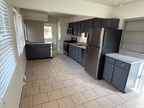 2803 S Park Ave, Springfield, IL 62704 photo 11