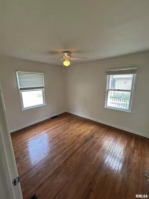 2803 S Park Ave, Springfield, IL 62704 photo 6