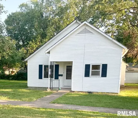 378 W Tremont St, Waverly, IL 62692
