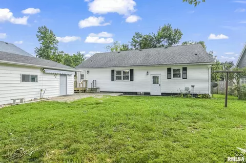 317 E Washington St, Riverton, IL 62561 photo 34