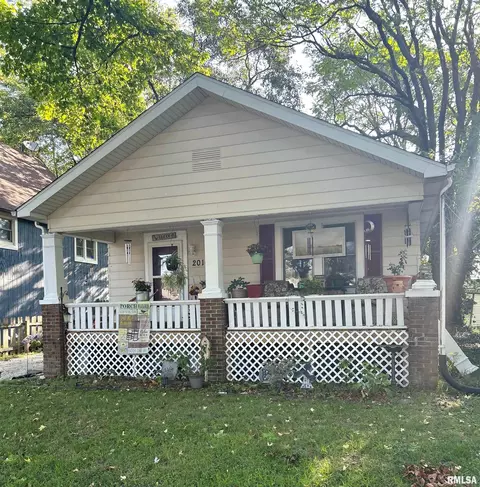2016 S Spring St, Springfield, IL 62704