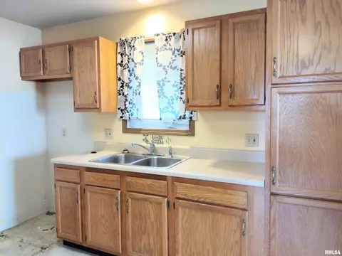 421 N 13th St, Springfield, IL 62702 photo 13