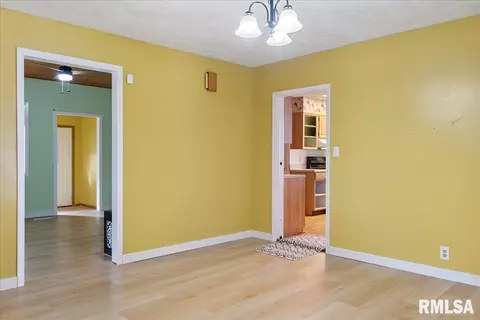 1104 N Macarthur Blvd, Springfield, IL 62702 photo 16