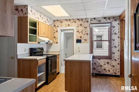 1104 N Macarthur Blvd, Springfield, IL 62702 photo 10