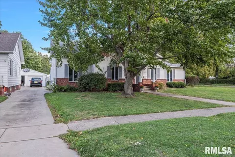 1104 N Macarthur Blvd, Springfield, IL 62702 photo 2