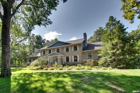 9716 Columbus Rd, Fowler, IL 62338